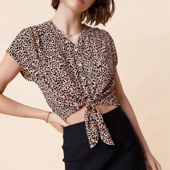 ALYA Animal Print Front Tie Top - Picture 1 of 7
